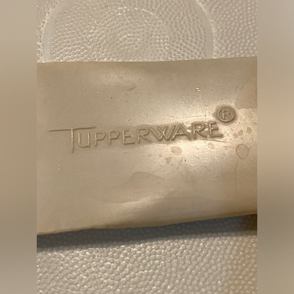 Vintage Tupperware Rectangle Cake Keeper 622-2 W Lid and cake slicer. - Picture 7 of 8